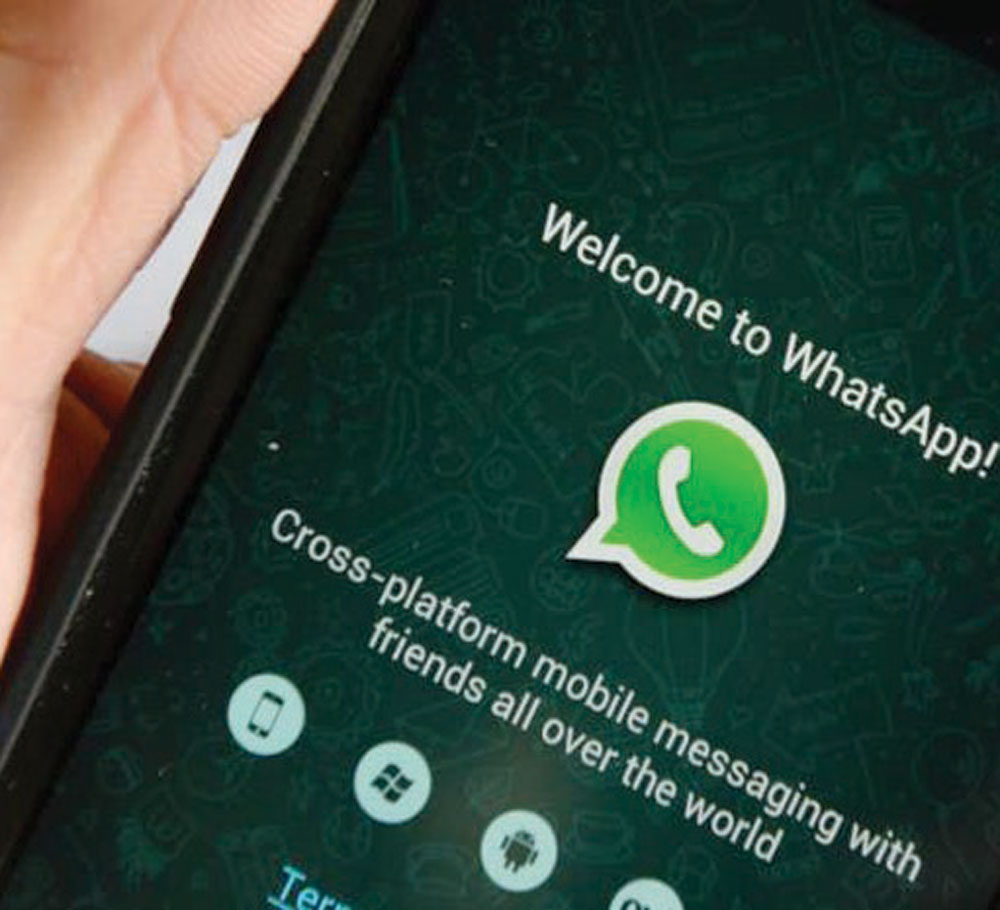 مخترقون روس طوروا طريقة جديدة لسرقة الأموال عبر استخدام رسائل «واتساب».