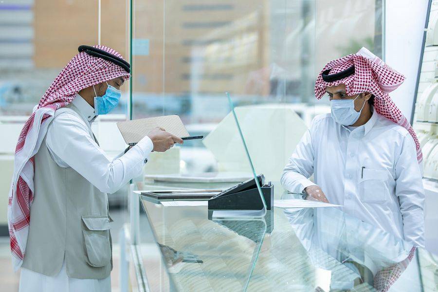 تنوعت المخالفات المضبوطة بين عدم وجود الرقم الضريبي على الفاتورة وتحصيل ضريبة أقل من النسبة الأساسية.