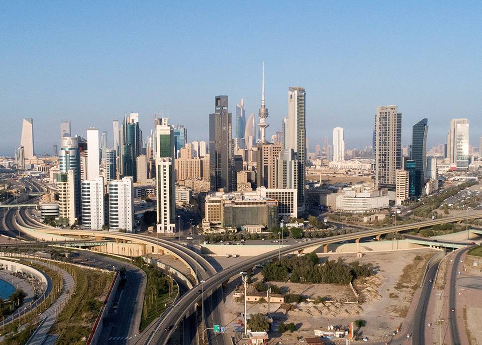 الكويت تعتزم إقرار قوانين منها أدوات السيولة وضريبة أرباح الأعمال. 